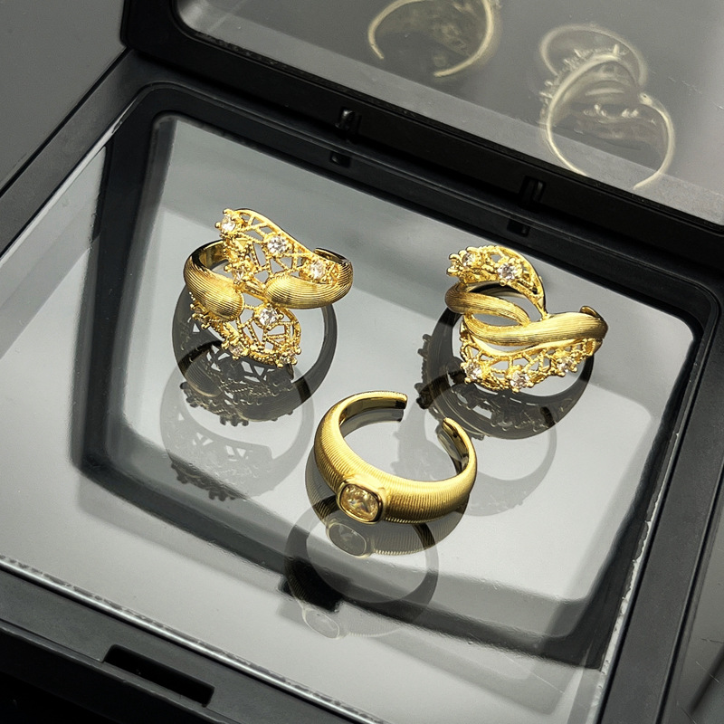 Cross-border European and American style retro three-dimensional lace hollowed-out opening ring for women, exquisite brushed, elegant and high-end ring trend Specification drawing