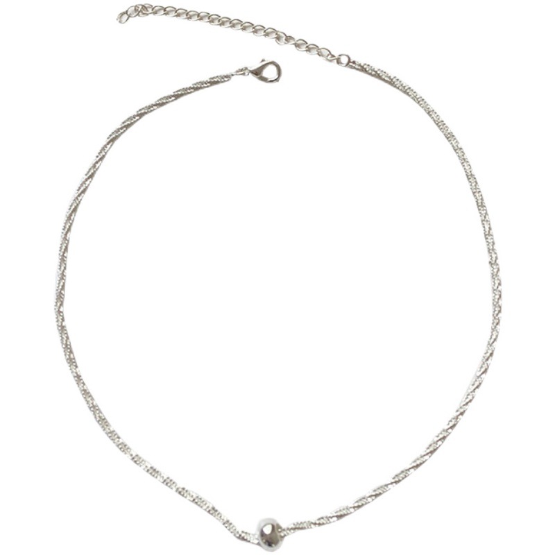 Silver simple starry sky necklace, a light luxury and niche style for women, with a sparkling sand collarbone chain and a retro neckband Item Picture