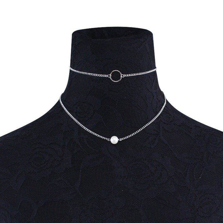 Simple geometric stacked metal chain, sweet and cool style collarbone chain, European and American niche design sense, imitation pearl necklace Application Scenario