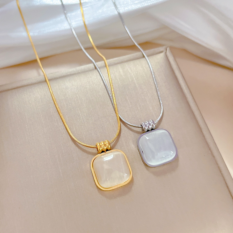 【 All-titanium Steel 】 Square cat's eye stone minimalist style furnace, real gold necklace, female Instagram influencer collarbone chain accessory details Picture