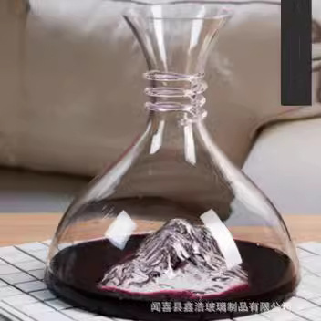 baer Twisted Waterfall Quick Wine decanter, crystal glass wine divider, European-style glass wine ware for home and commercial use full figure