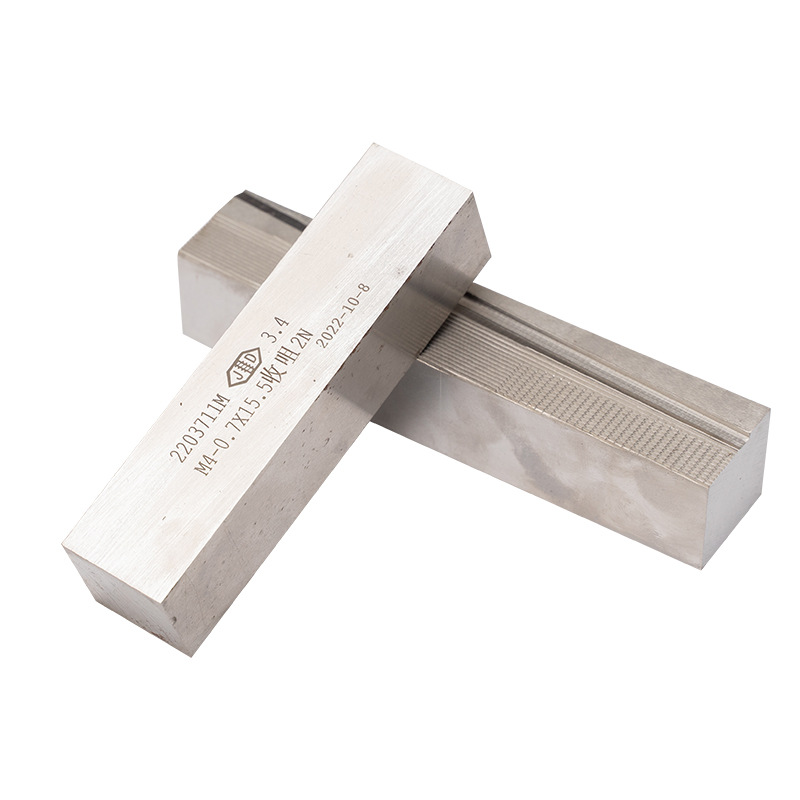 Standard stainless steel triangular screw thread plate machine thread tail thread rolling plate STT type thread plate thread rolling plate customization Item Picture