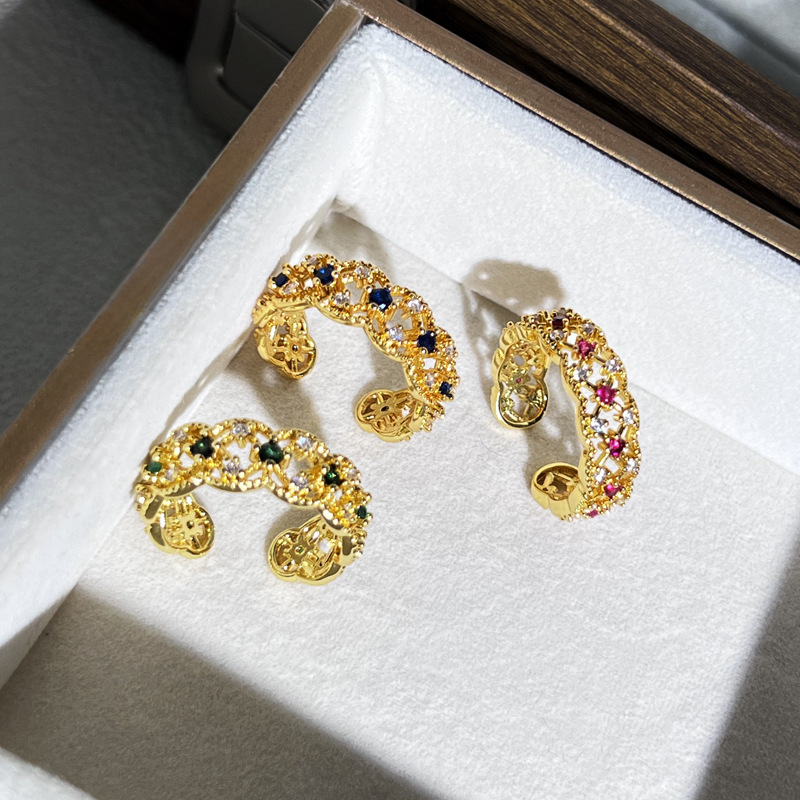 A court-style lace hollowed-out light luxury colored diamond zirconia open ring, a simple and elegant style for women, exquisite and versatile index finger ring Application Scenario