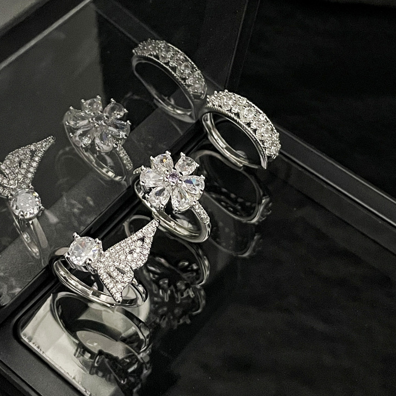 French niche light luxury cold style wing flower opening ring, versatile for women, fashionable, sweet, cool and high-end ring trend Application Scenario