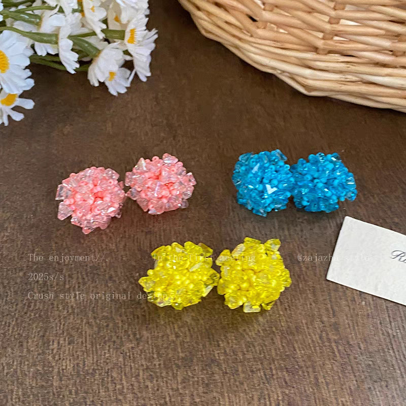 Cool blue beaded earrings 2025 new niche design High-end earrings, vacation style whitening earrings details Picture