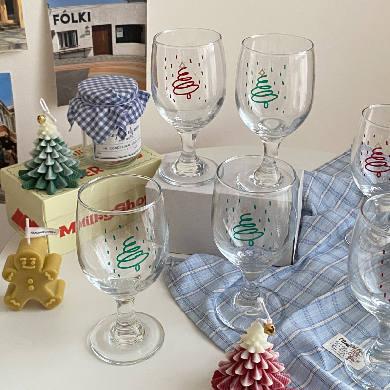 French retro and elegant Christmas tall glass, ins atmosphere red wine glass, champagne glass, juice glass gift full figure