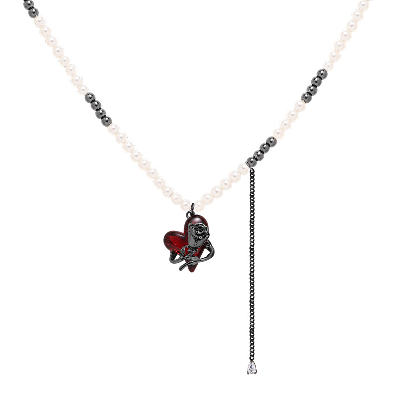 Cool retro dark style heart rose necklace, high-end female niche subculture collarbone chain, hot girl style pendant Item Picture