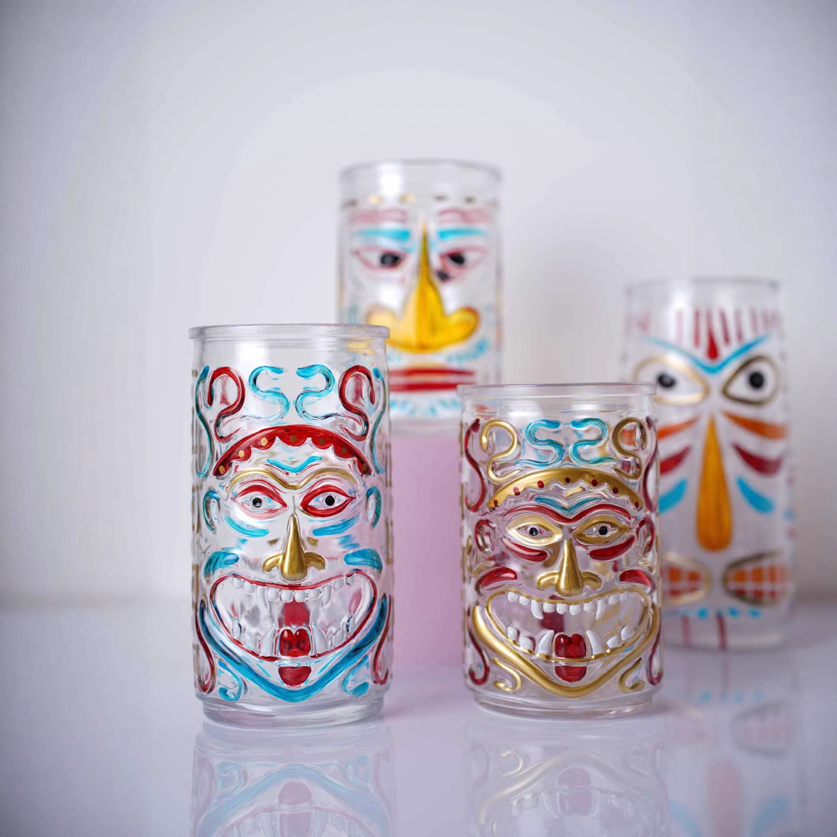 Creative tiki cocktail cup, Tiki cup, Ghost face juice cup, cold drink glass cup, smoothie cup, idol cup, zombie cup Application Scenario