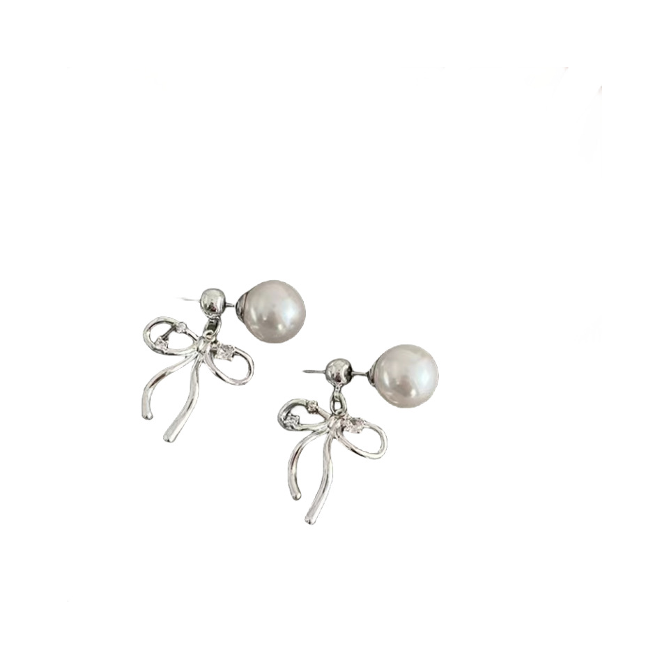 Perfect girl ~ Niche bow pearl earrings for women, 2025 New bestseller stud earrings, versatile earrings, high-end feel Item Picture