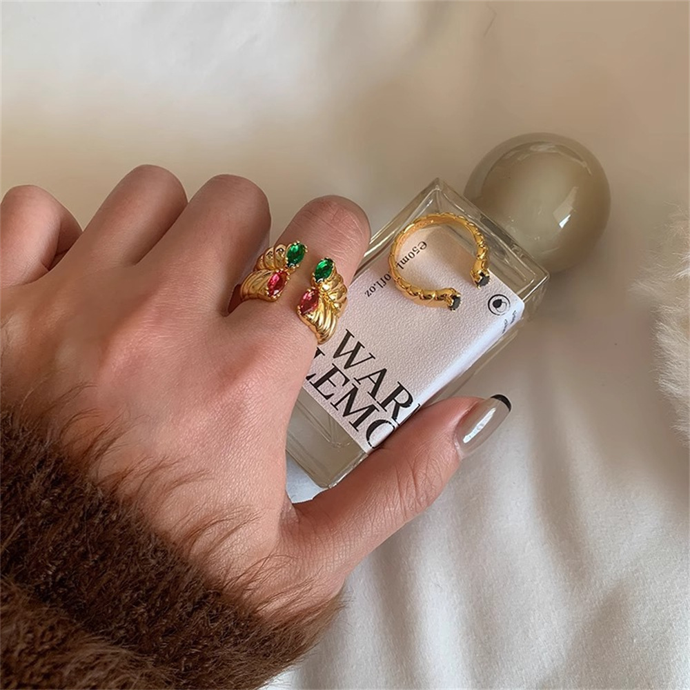 Vintage colored gemstone vintage open ring, women's gold adjustable, niche design, fashionable and elegant ring bracelet Specification drawing