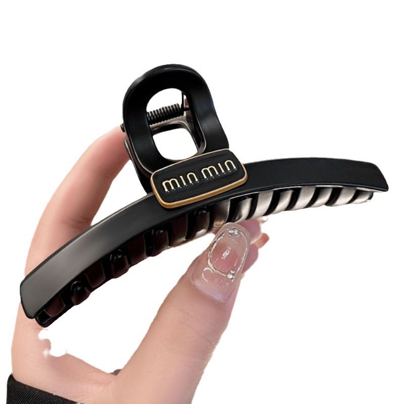 The 2025 new retro black matte gripper, a high-end hairpin at the back of the head, and a stylish shark clip hair accessory Item Picture