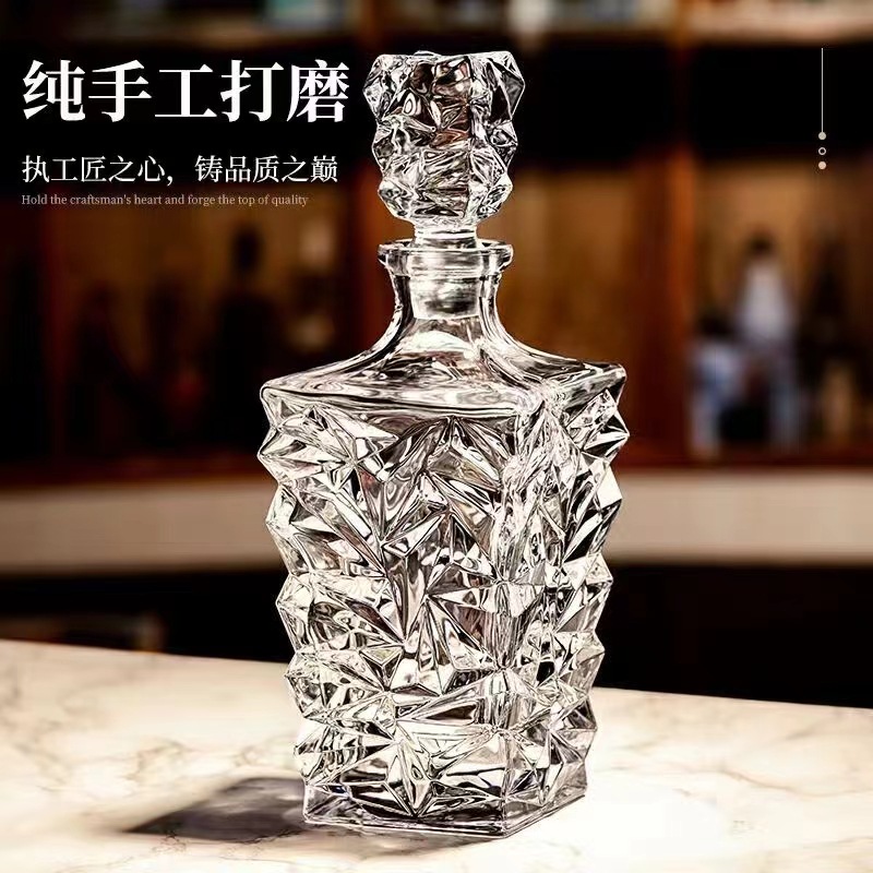 Fashionable carved foreign wine bottle, thickened glass wine decanter, wine vessel, red wine glass wine bottle Application Scenario