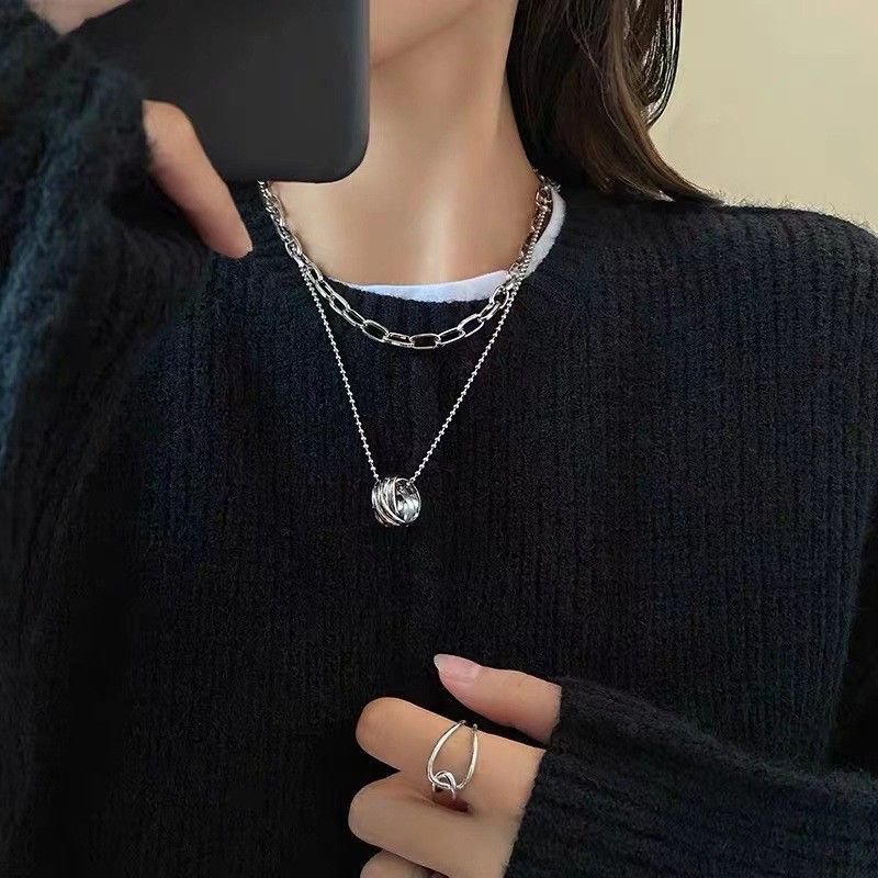 A minimalist and versatile Instagram necklace with a feminine design sense, a niche collarbone chain, a new 2023 trendy accessory Application Scenario