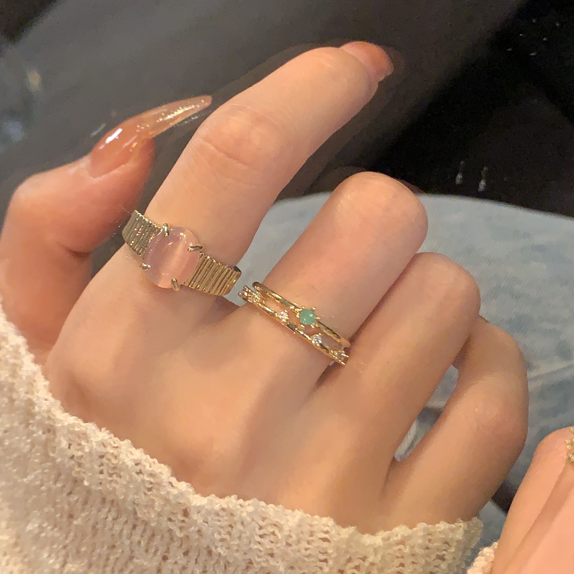 A new Korean-style white rose heart-shaped flower open ring for women's ins, with a niche design and a high-end feel, is a sophisticated index finger ring Specification drawing