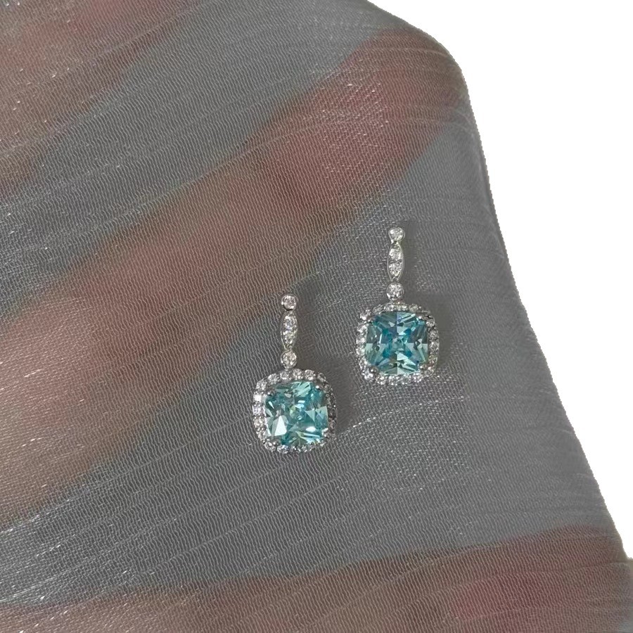 French retro, exquisite and dazzling ice-refined blue zircon stud earrings with full diamonds, a niche and high-end look Item Picture