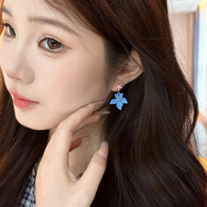 Korean-style super fairy flower earrings, sweet and ins girlish heart stud earrings, fresh and individual fashionable earrings wholesale details Picture