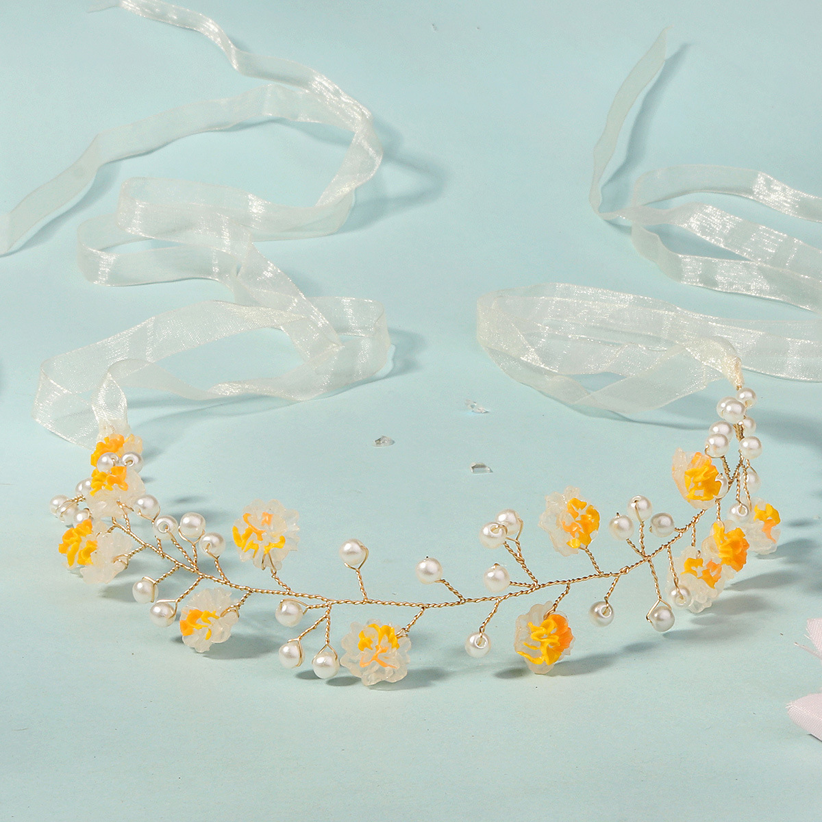New cross-border yellow acrylic flower pearl hair band, high-end birthday and wedding bun headwear, bride's hair band details Picture