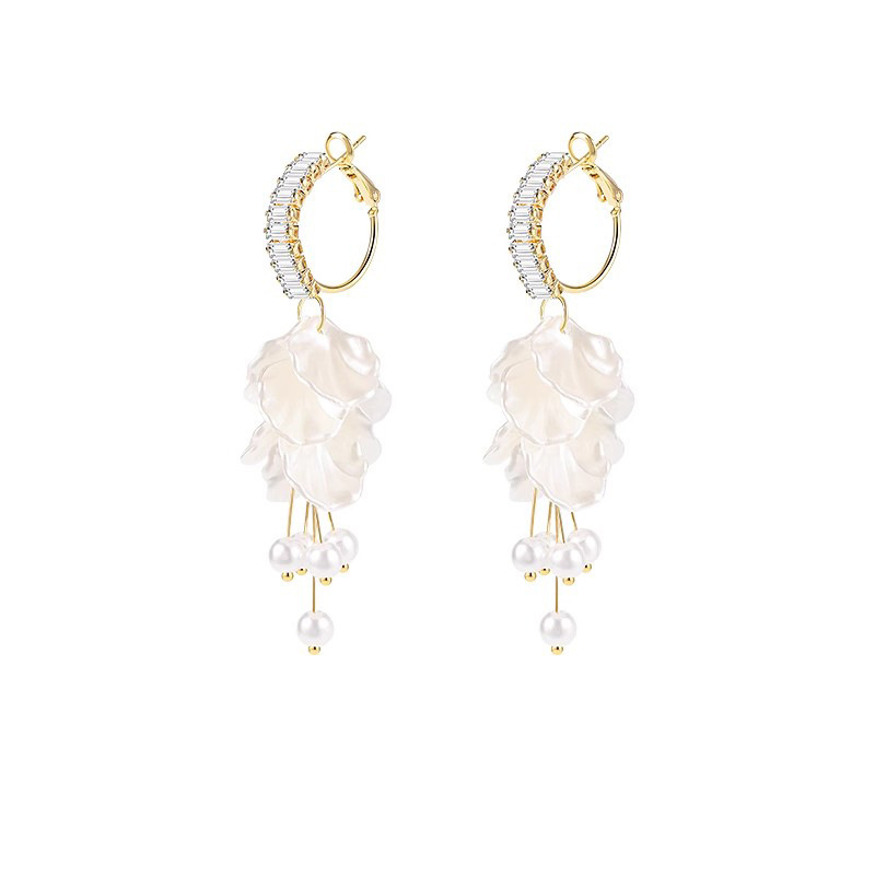Petal tassel white flower ear ring earrings for women 2025 new style light luxury vacation style exaggerated temperament stud earrings Item Picture
