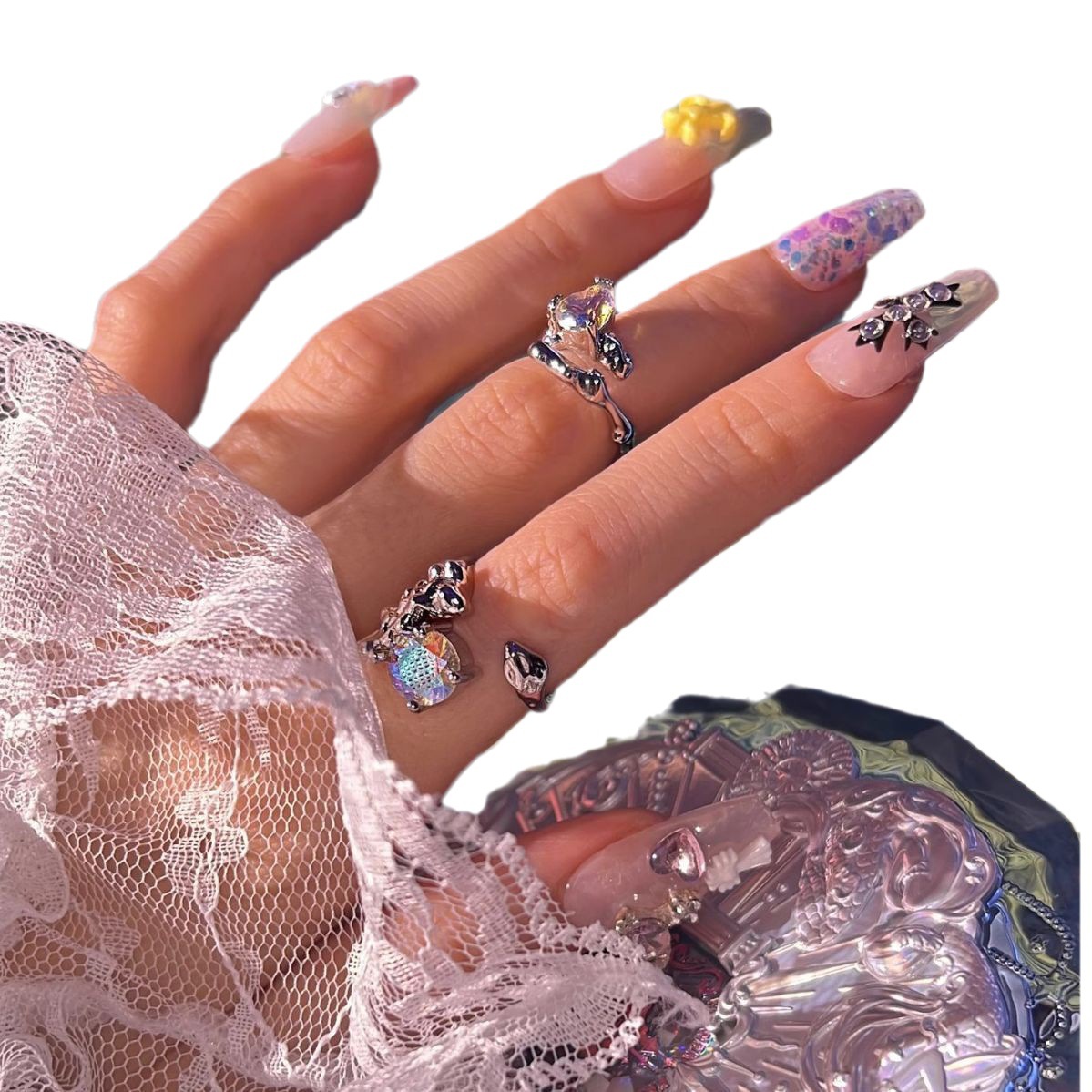 A niche design with an irregular texture and an open ring for women on Instagram, featuring a cool and fashionable style with a unique personality. It's a trendy and stylish food ring Item Picture