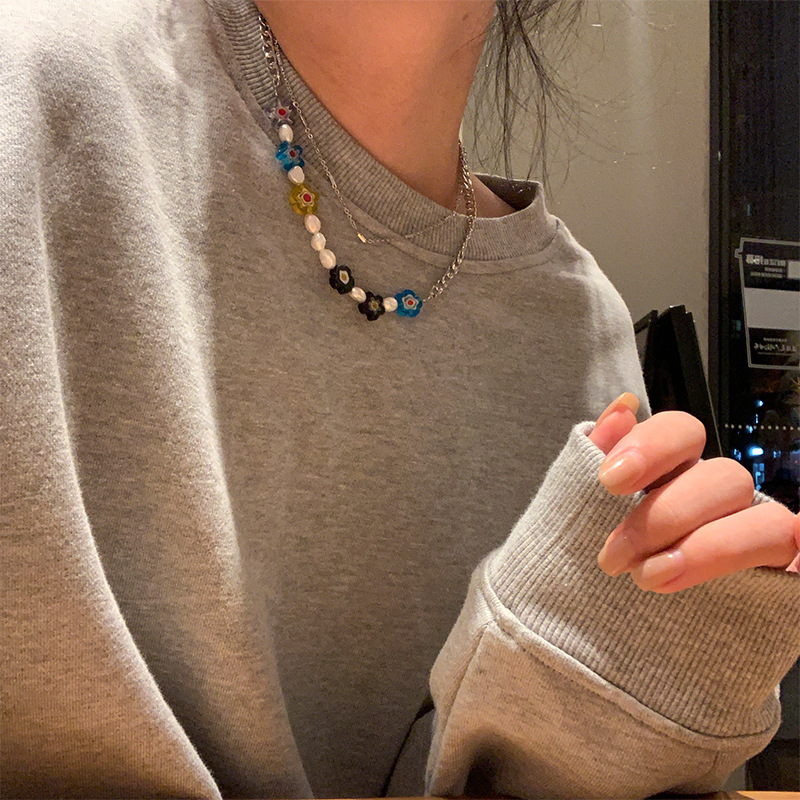 Colorful small flower pearl necklace, sweet and cool hip-hop hot girl collarbone chain, double-layer niche design sense, personalized hoodie chain details Picture