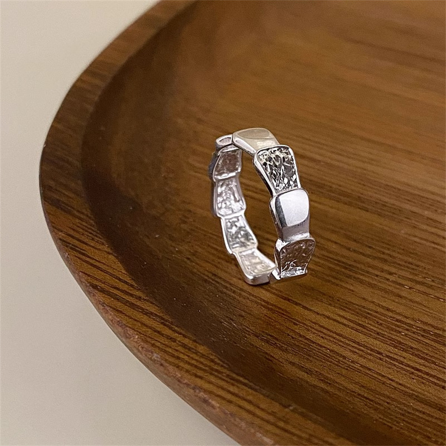 S925 sterling silver scale spliced ring, a unique and niche design for women, is fashionable, versatile and high-end, a trendy index finger ring Item Picture