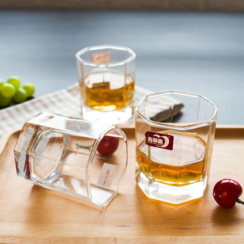 Wholesale of green apple octagonal glass cups, whisky cups, beer cups, juice cups, beverage cups and water cups with logo printing full figure