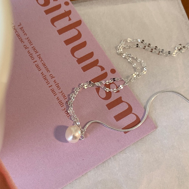 A niche, light luxury pearl pendant necklace for women, simple, individual, fashionable, elegant and versatile neckchain and collarbone chain details Picture