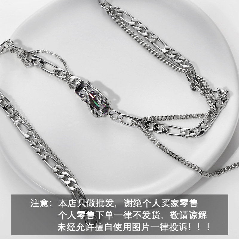 A double-layered thick chain gemstone necklace for women in autumn, with a light luxury and niche InS-style hip-hop trend, spicy snake bone chain sweater chain Application Scenario