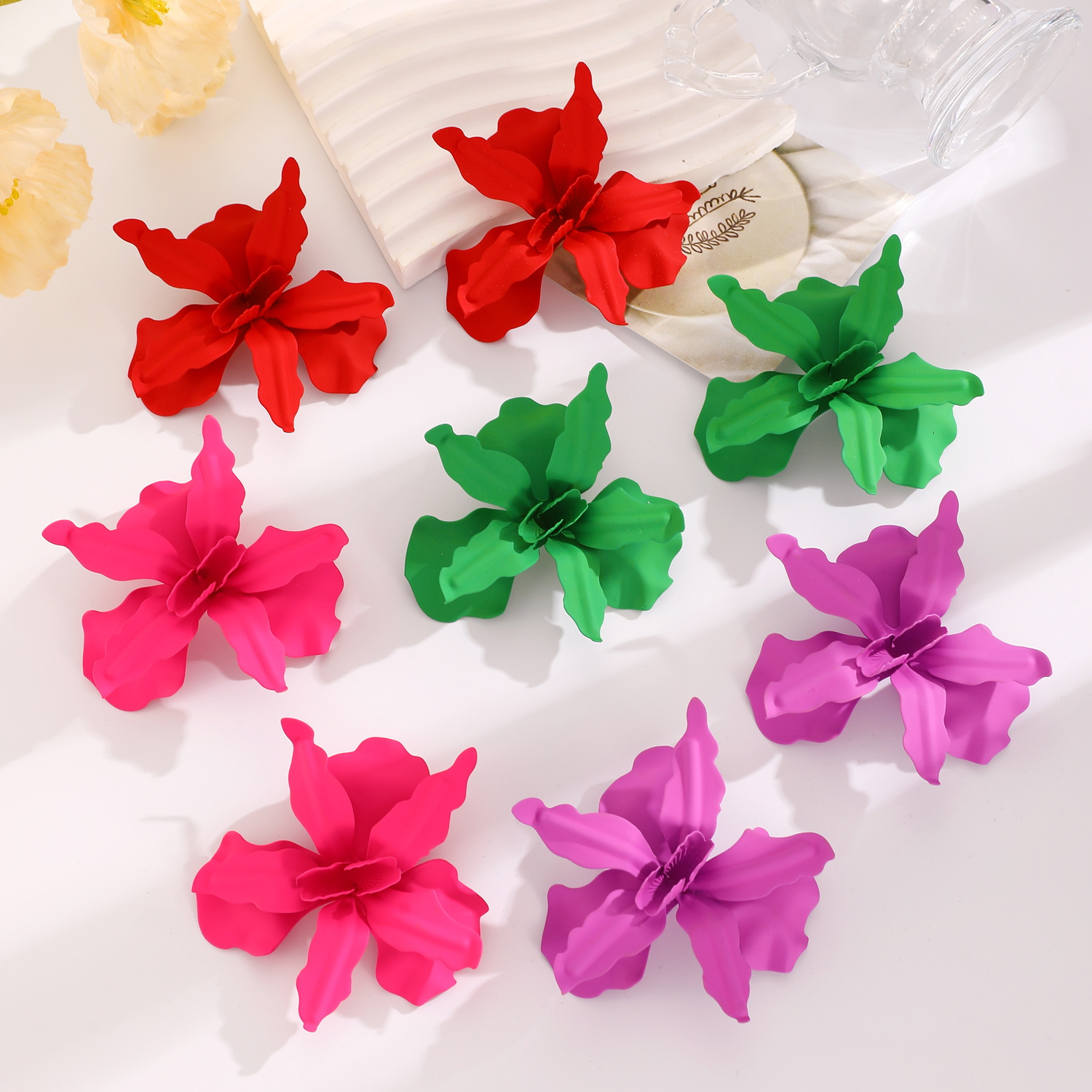European and American fashion exaggerated oversized geometric pleated lacquered flower earrings, party earrings, summer vacation style stud accessories details Picture