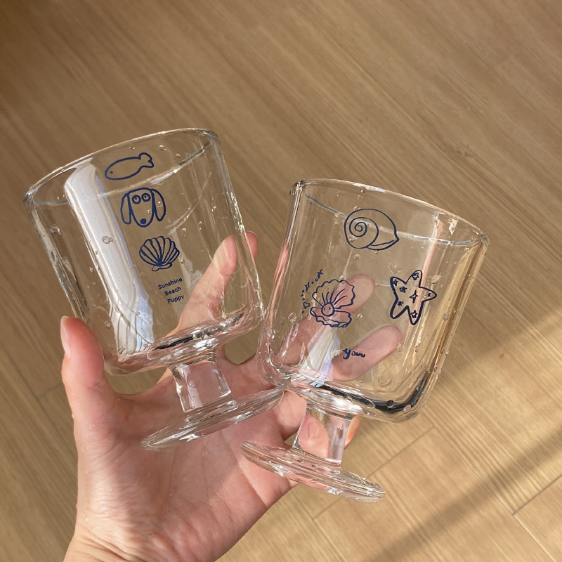 Homemade vintage ins Marine shell checkered highball cups, French romantic dessert cups, and niche and simple milk cups full figure