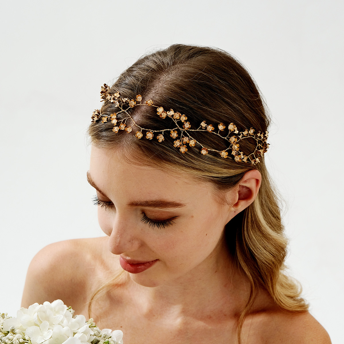 European and American bride headwear, metal flower headband, makeup styling, photo hair accessory, wedding dress, updo, double-layer handcrafted headband full figure