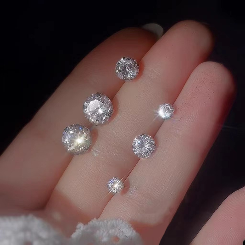925 Silver Needle Zircon Cochlear Ear Bone Stud for Women, mini, compact, high-end and elegant, nourishing ear holes, no need to remove ear studs when sleeping full figure