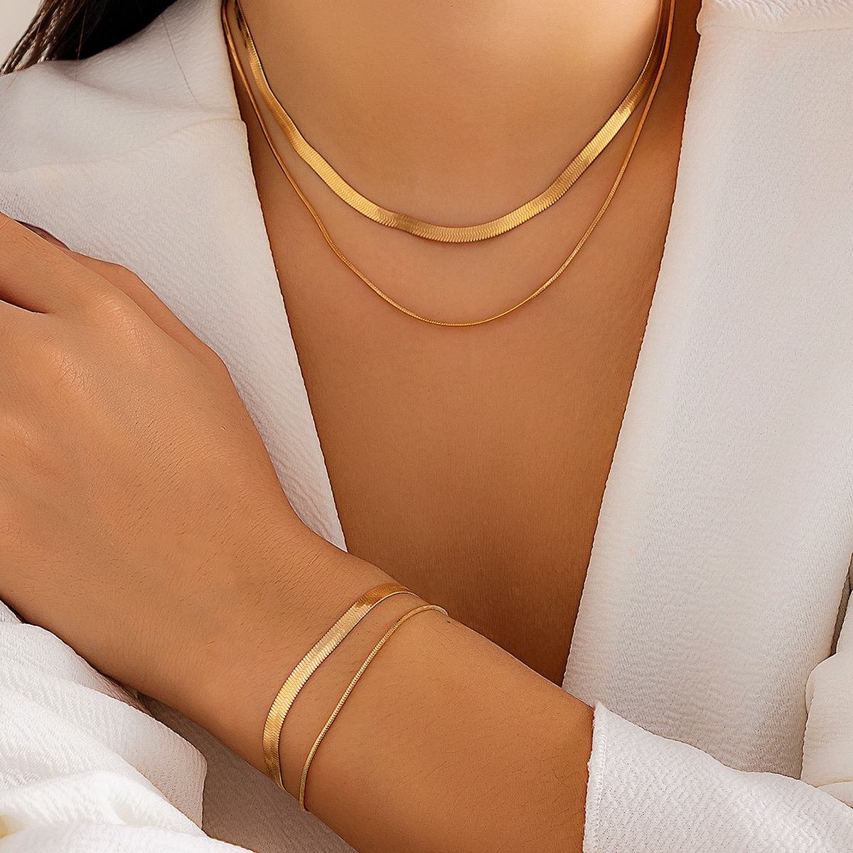 European and American style double snake bone jewelry necklace, women 's versatile thin chain sweater chain hip-hop set necklace jewelry full figure
