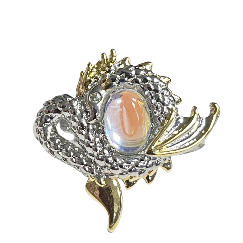 Guardian Dragon-shaped three-dimensional relief ring, with a neutral style, unique personality and niche design sense, is a finger ring accessory Application Scenario