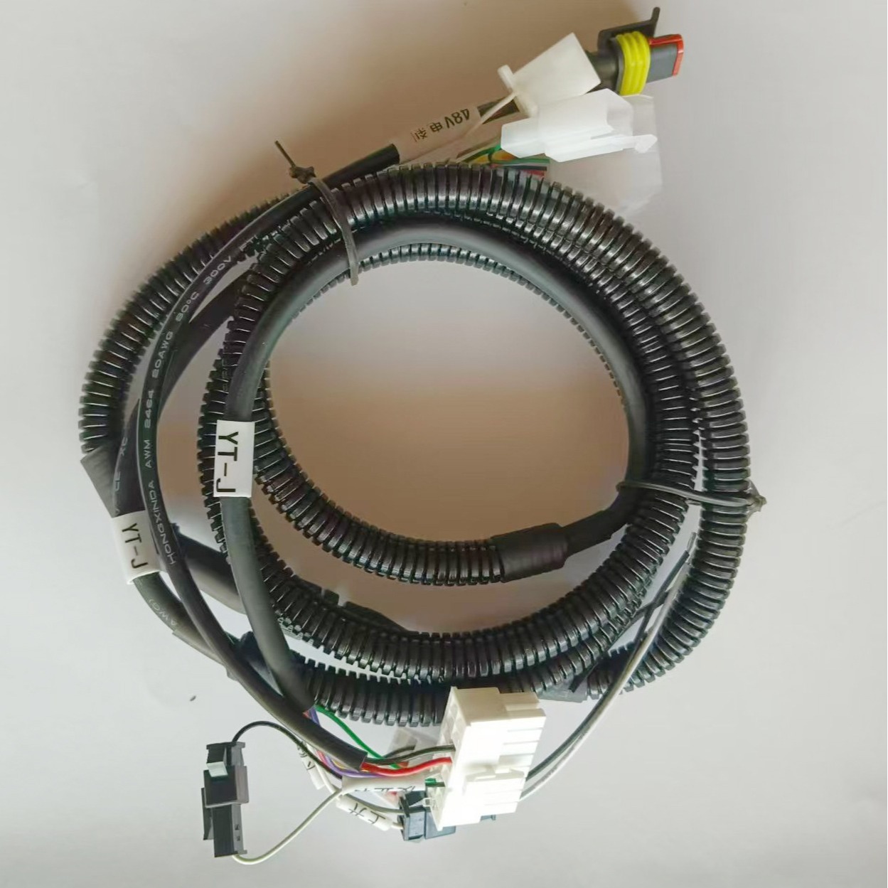 The 1.75M Ningjian electric floor cattle wiring harness connects the controller and the handle end with an electromagnetic brake and an upgraded horn function Application Scenario