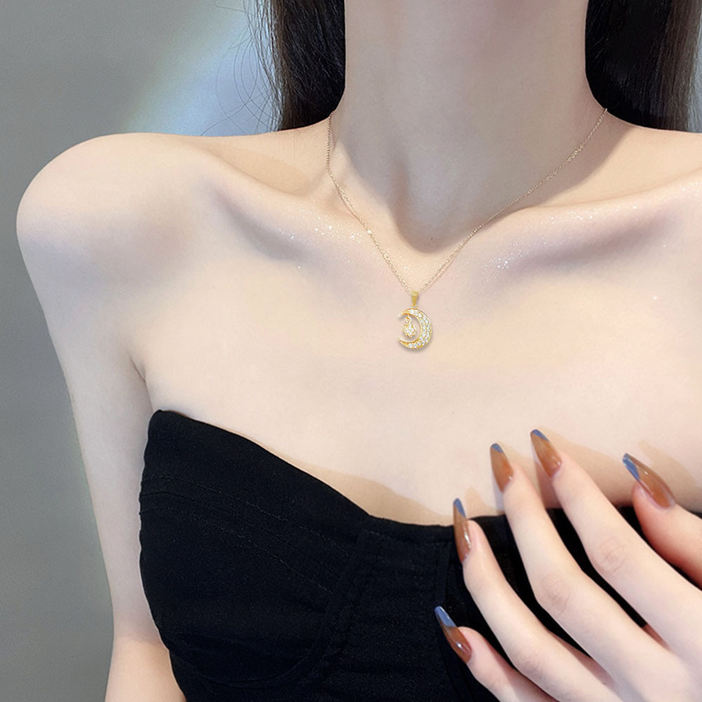 Korean-style light luxury lucky star moon necklace, women's collarbone chain, InS-style niche design pendant, simple and elegant necklace Application Scenario