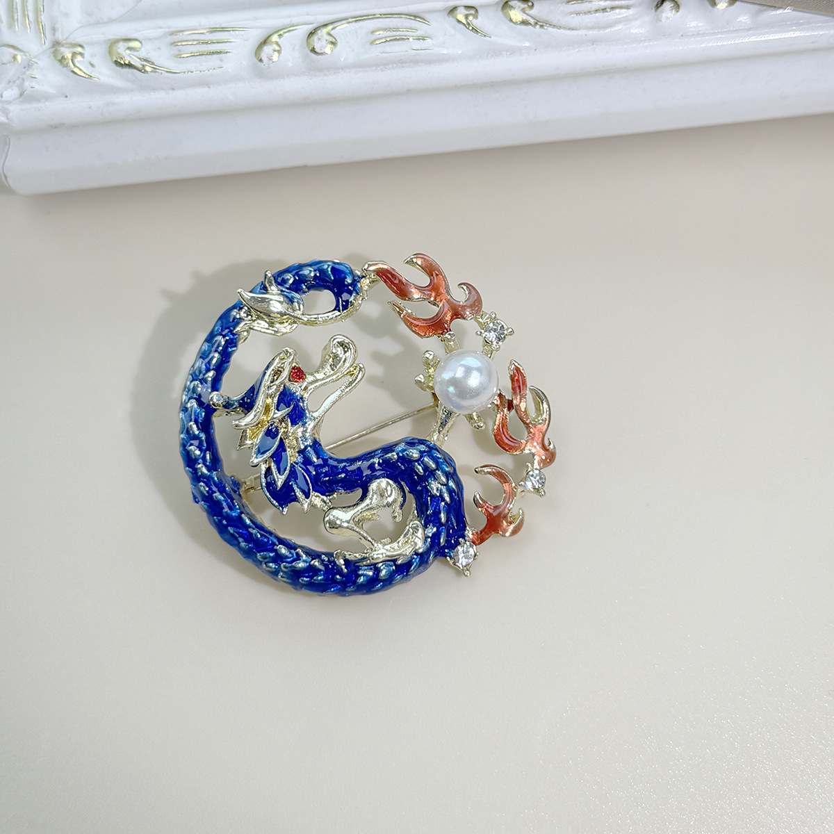 Chinese-style retro Dragon Year zodiac year brooch, Chinese-style zodiac dragon pearl and diamond-encrusted clothing accessory brooch details Picture