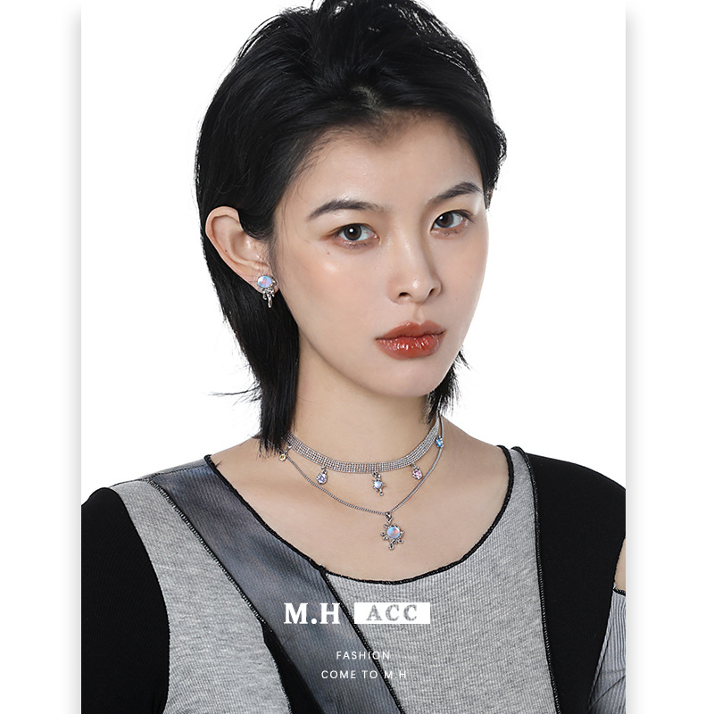 Original frosted moonlight stone Xiangyun pearl necklace wholesale, light luxury, niche and high-end collarbone chain, fashionable necklace for women details Picture