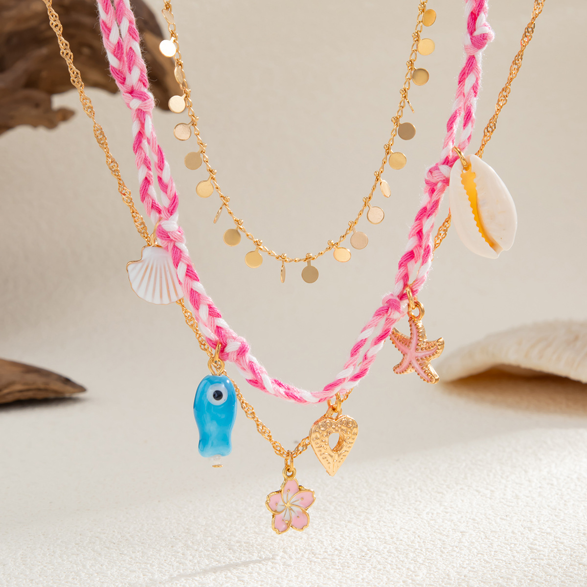 European and American cross-border jewelry, ocean-style ceramic fish, starfish and shell necklace, ins creative and colorful woven rope collarbone chain Application Scenario