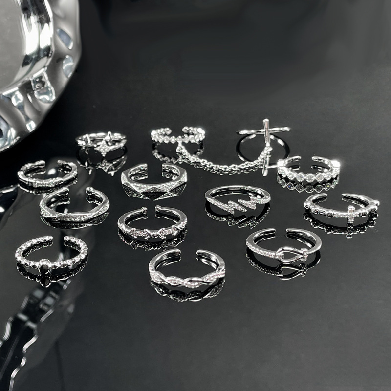 A simple, new, fashionable and compact open-top ring for women with a cold personality, versatile and high-end feel, and a light luxury index finger ring that is niche Application Scenario