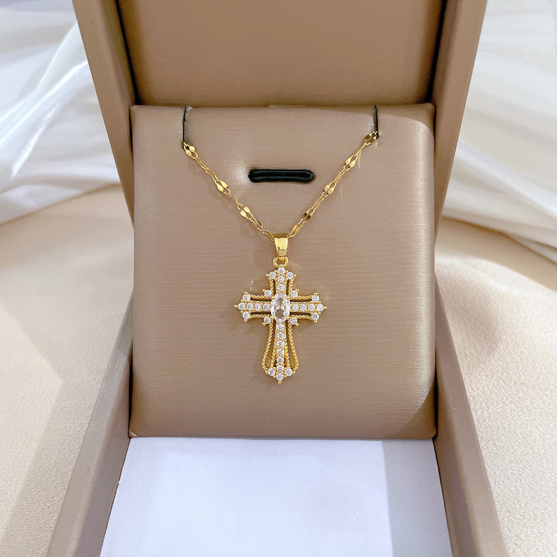 【 Titanium Steel 】 Cross light Luxury style, luxurious full diamond necklace, versatile collarbone chain for female Internet celebrities, titanium steel chain full figure