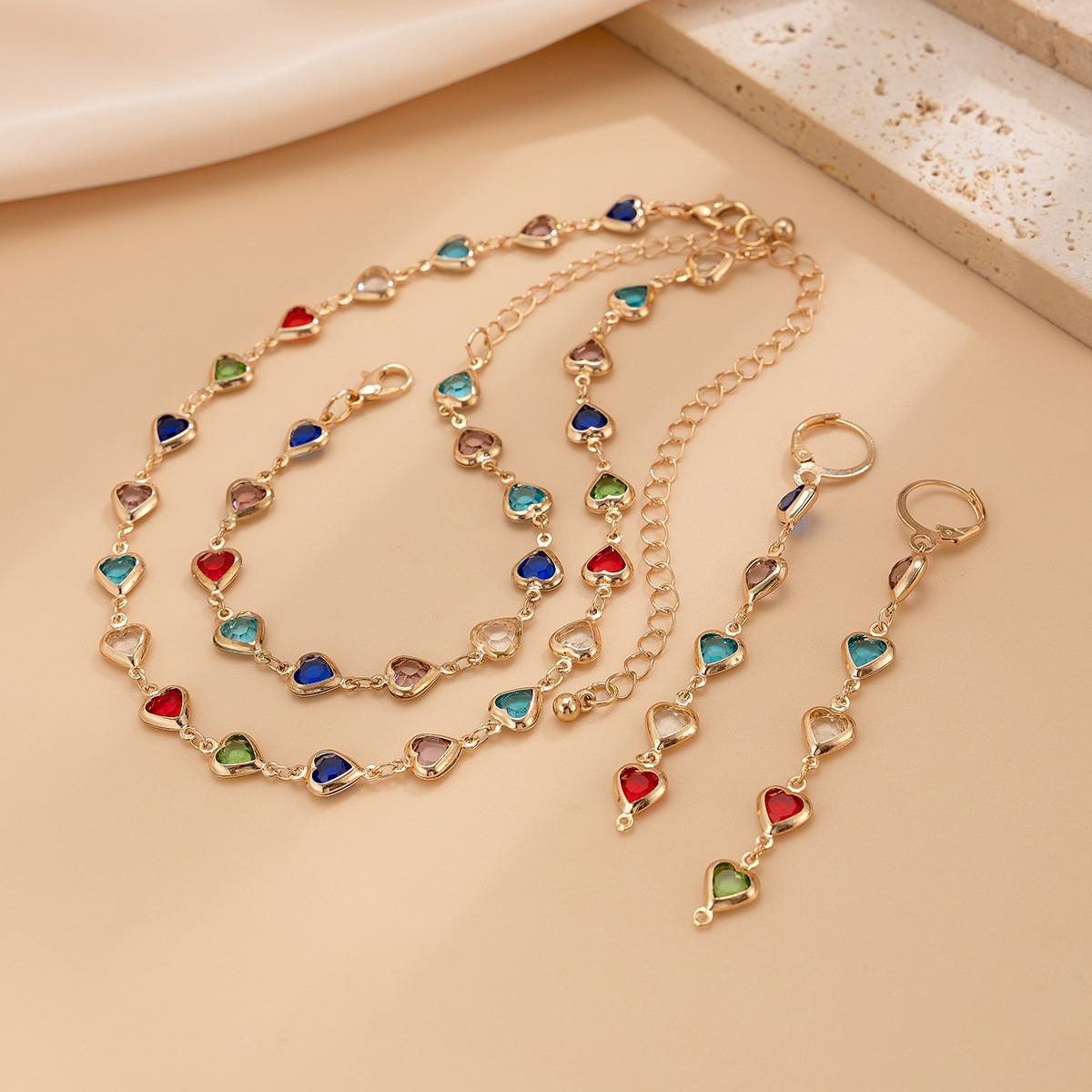 European and American cross-border jewelry, fashionable color crystal chain necklace, light luxury style, handcrafted beaded collarbone chain set Application Scenario