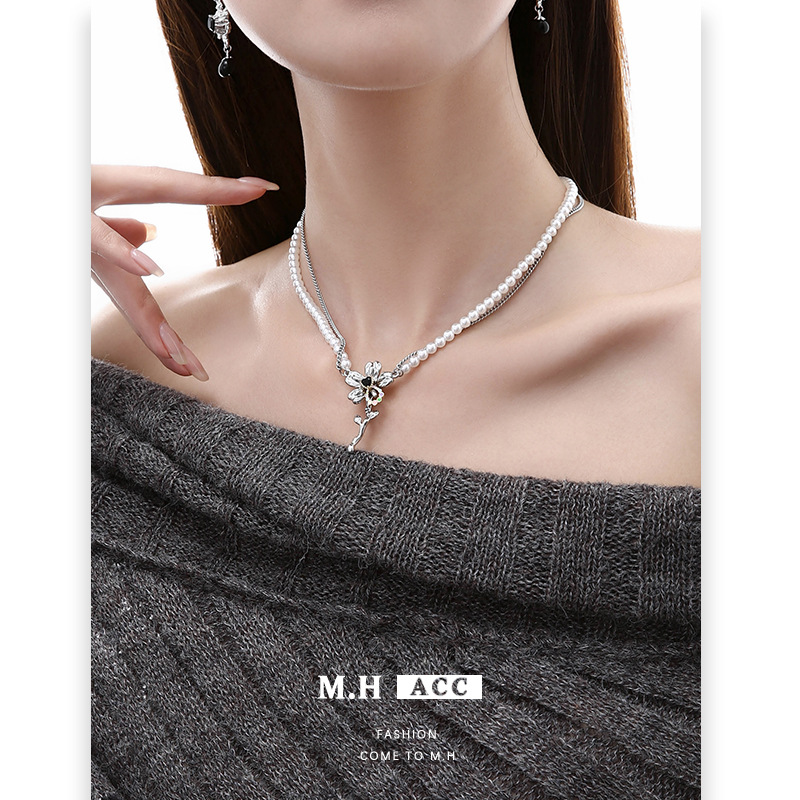 Colorful oil-dripping flower necklace with double-layer design, light luxury country style women's sweater chain, pearl sweet necklace wholesale for women full figure