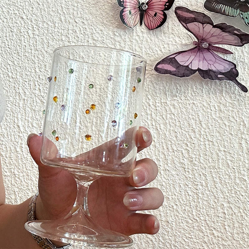 Original designer tall glass, ins high appearance level butterfly wine glass, butterfly water glass, champagne wine glass, cocktail glass Application Scenario