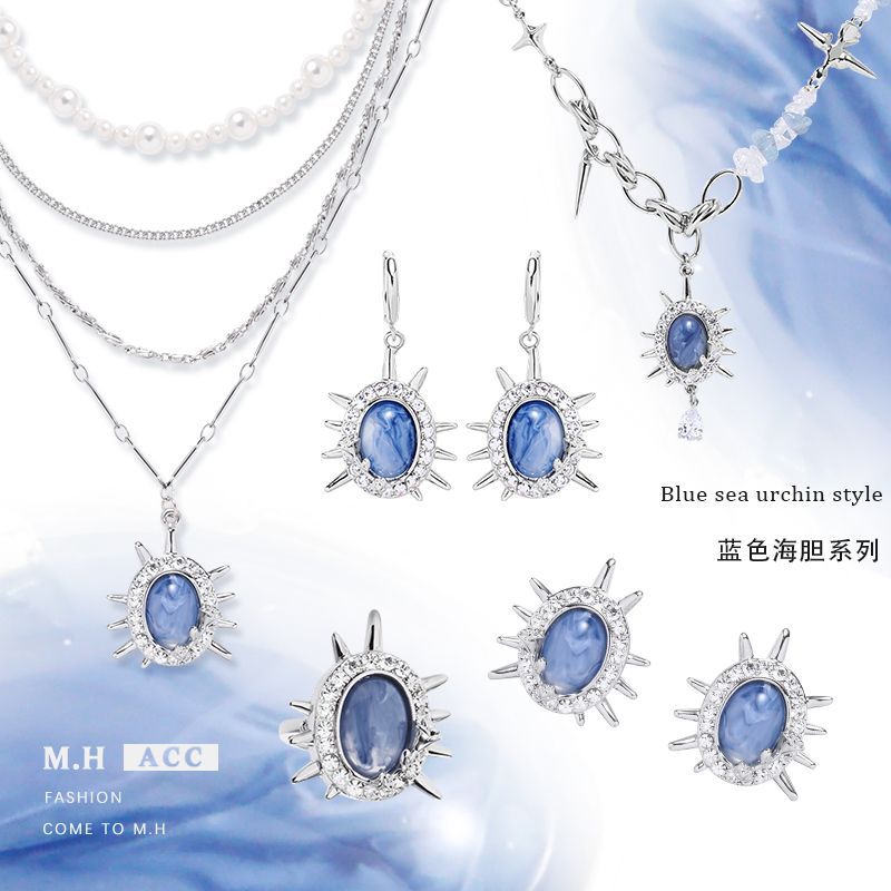 Original sea blue Korean-style layered necklace, light luxury and niche collarbone chain, ins high-end fashion style zircon pendant full figure