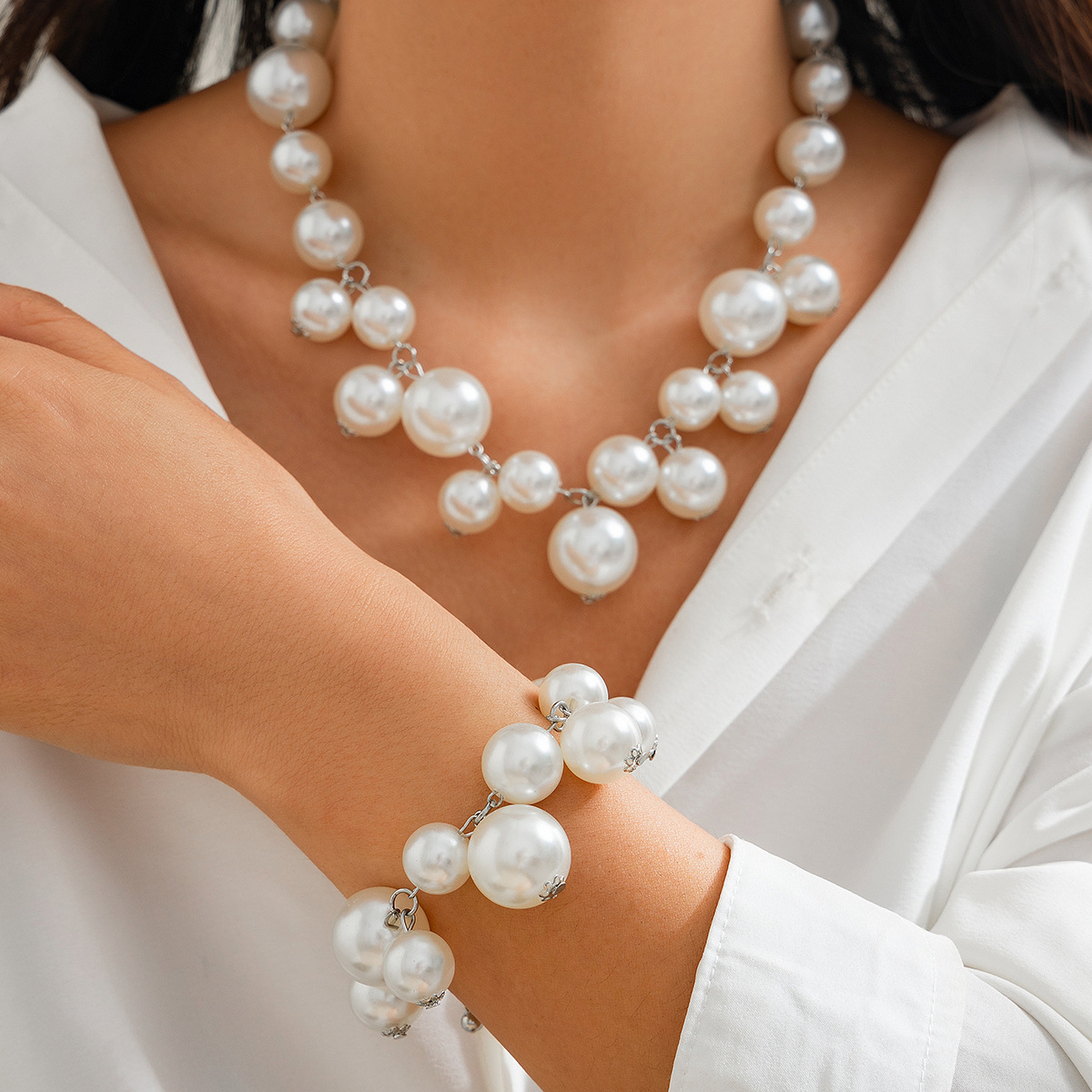 European and American cross-border jewelry, exaggerated large bead short neckband, women's choker punk style pearl imitation necklace
