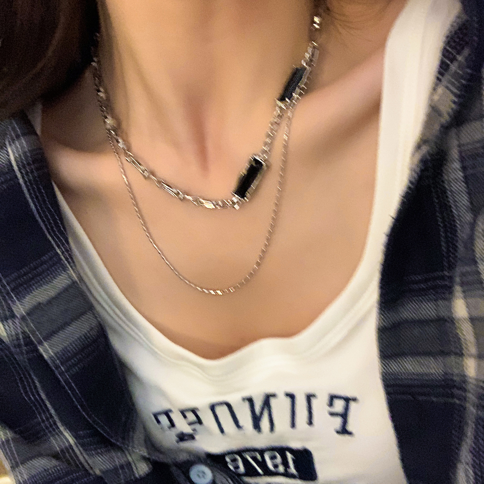 Black Gemstone Layered Necklace 2023 New Women's unique design sense hip-hop sweater Chain necklace full figure
