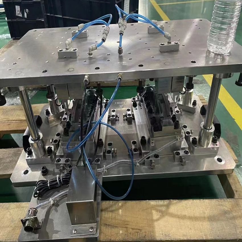 Foshan automotive lamp vibration friction welding machine hand box vibration friction machine mold incoming material welding Specification drawing