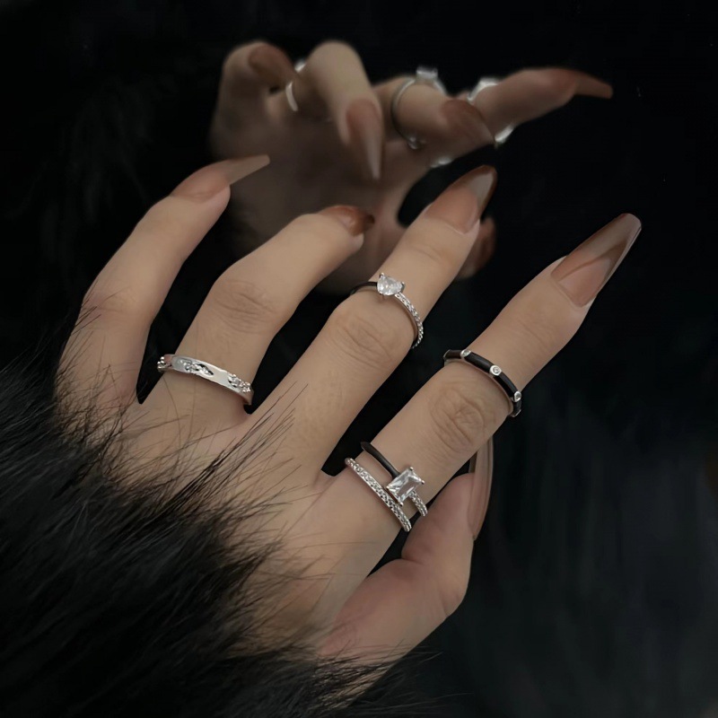 Double-layer heart-shaped zircon open ring, a fashionable, individualistic and high-end tail ring for women, with a niche design and adjustable index finger ring full figure
