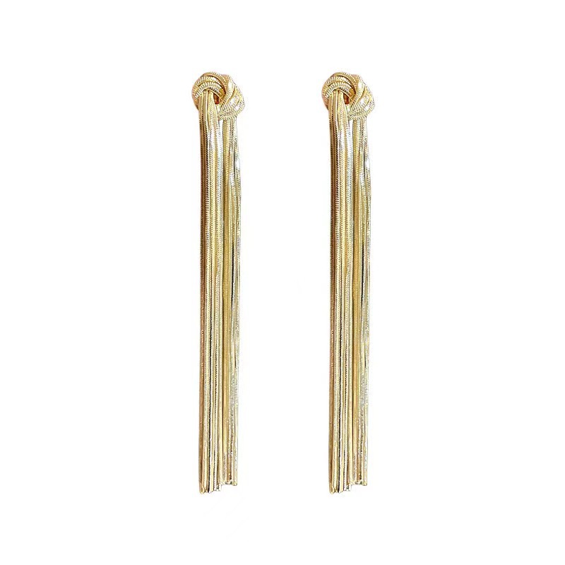 The same style of knotted tassel earrings as the "Mad Dog Big Sister" is a versatile and elegant long tassel earring Item Picture